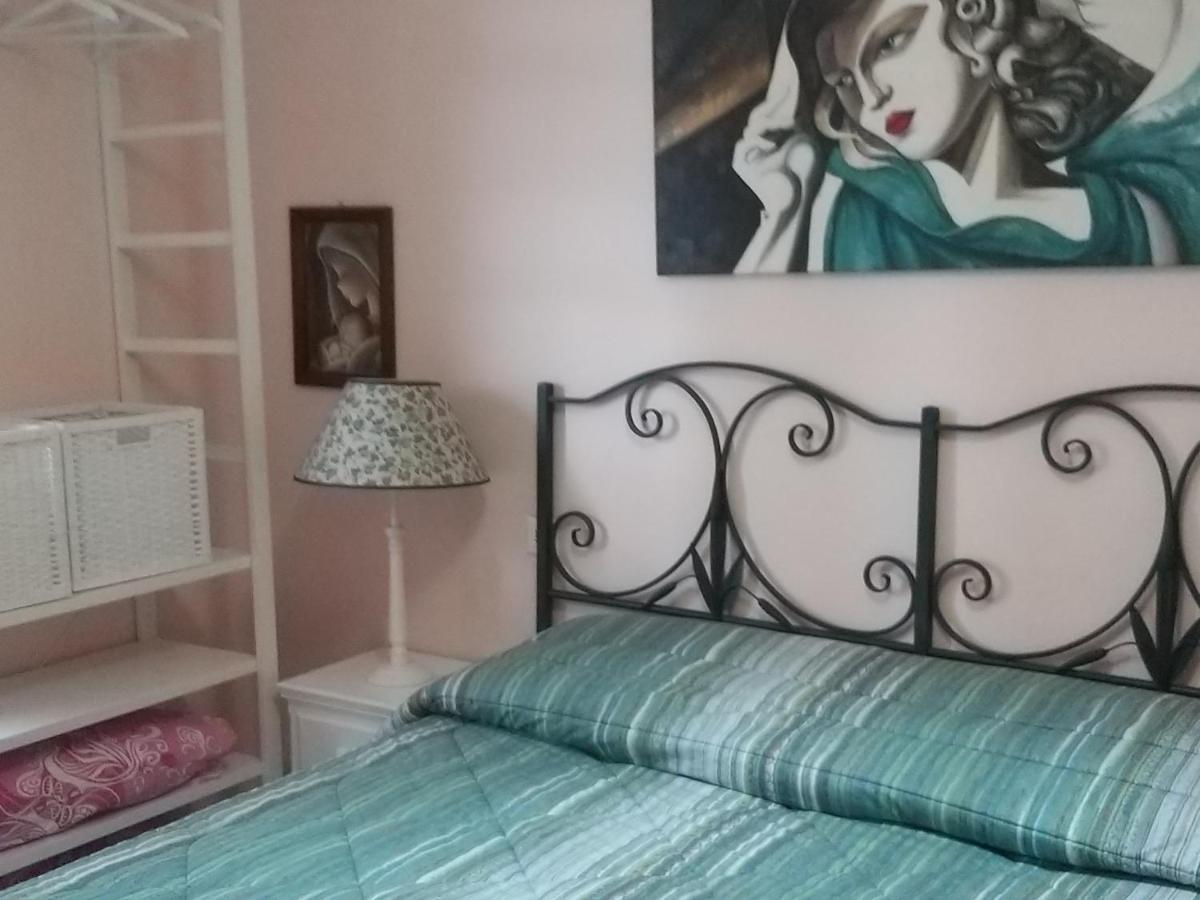 Antica Casa Di Famiglia Hotell Castiglione del Lago Exteriör bild