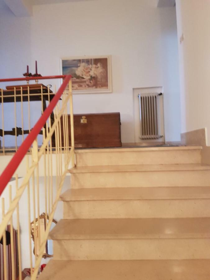 Antica Casa Di Famiglia Hotell Castiglione del Lago Exteriör bild