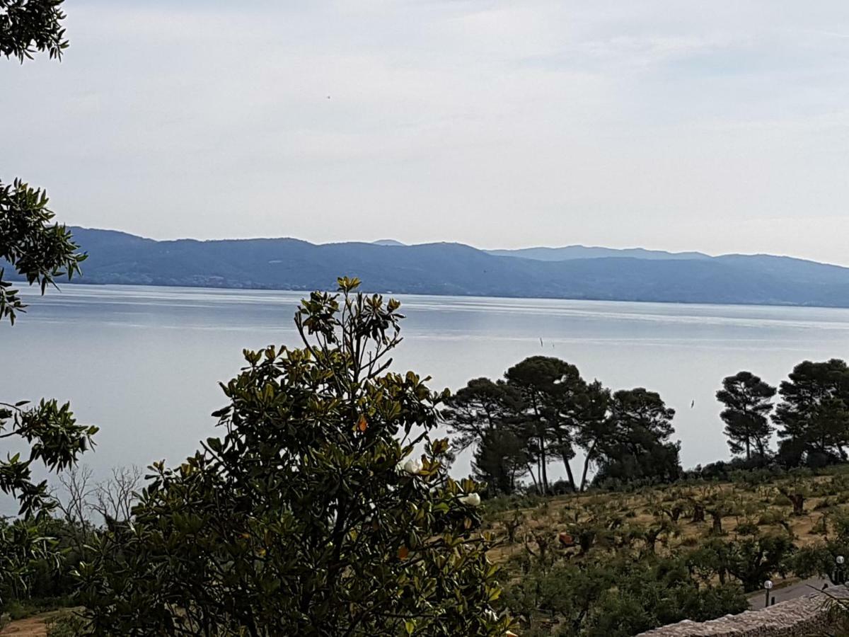 Antica Casa Di Famiglia Hotell Castiglione del Lago Exteriör bild