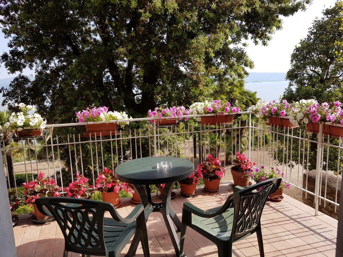 Antica Casa Di Famiglia Hotell Castiglione del Lago Exteriör bild