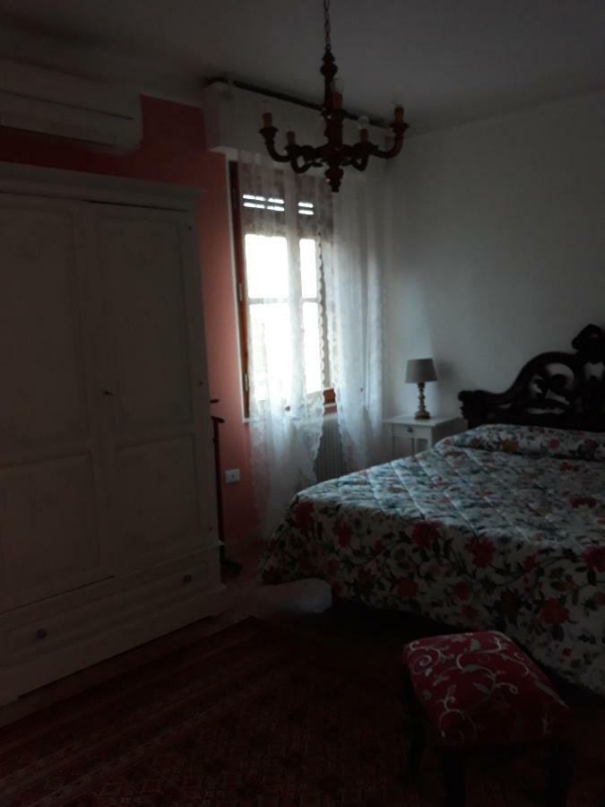 Antica Casa Di Famiglia Hotell Castiglione del Lago Exteriör bild