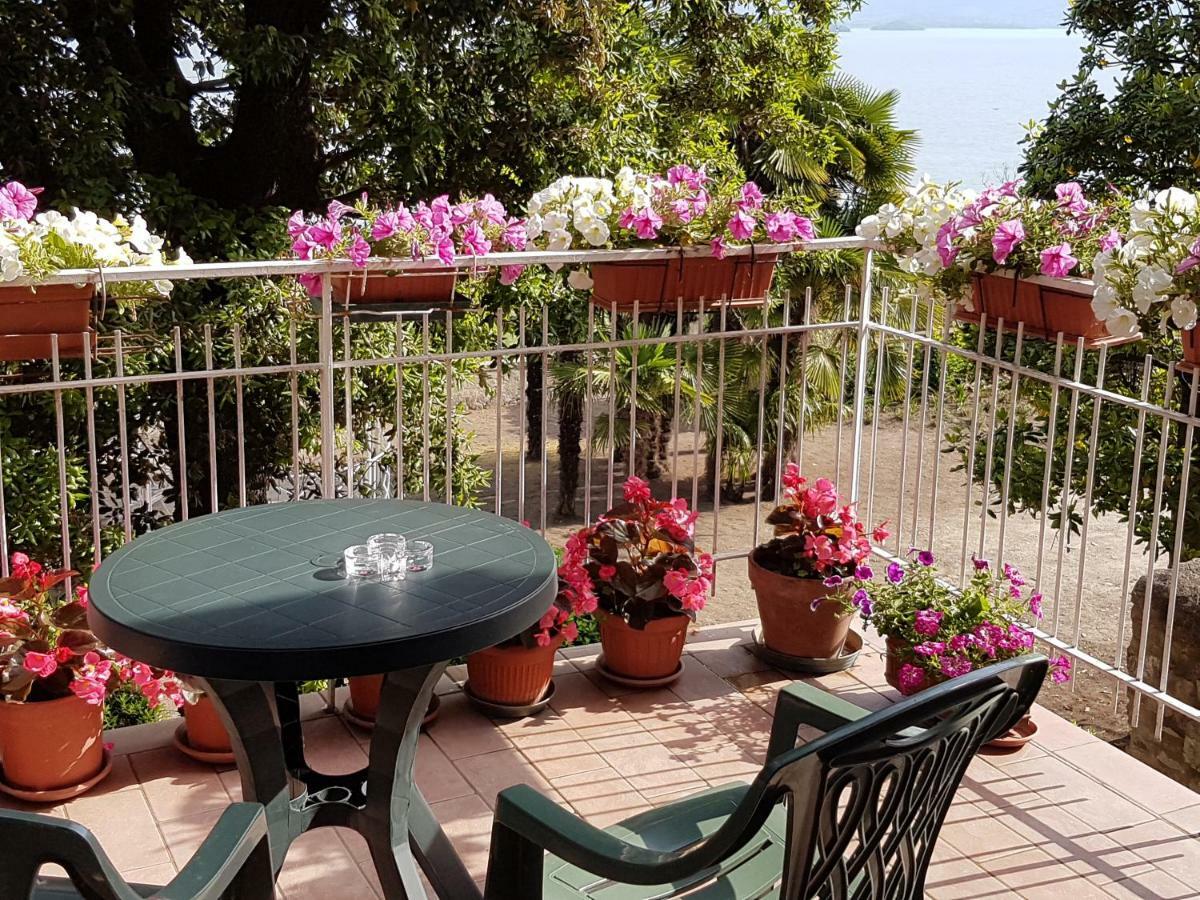 Antica Casa Di Famiglia Hotell Castiglione del Lago Exteriör bild