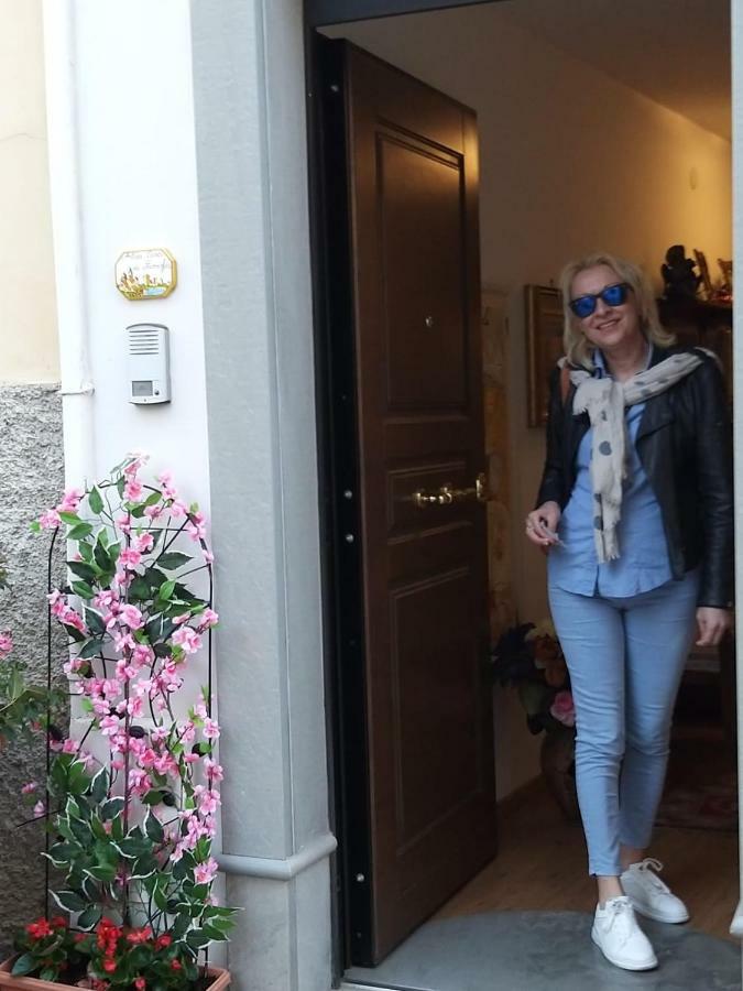 Antica Casa Di Famiglia Hotell Castiglione del Lago Exteriör bild